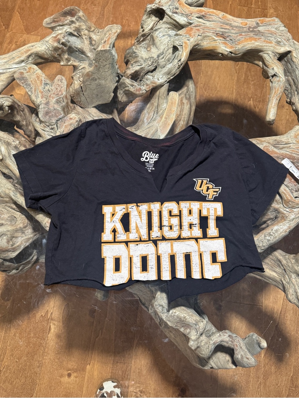 UCF Knight Crop V Neck Tee